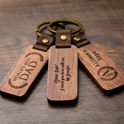 personalized keychain design.